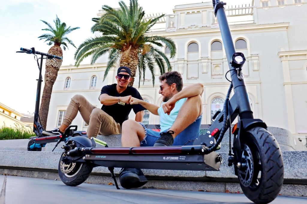 Behumax se suma al movimiento y apuesta por el Patinete Eléctrico